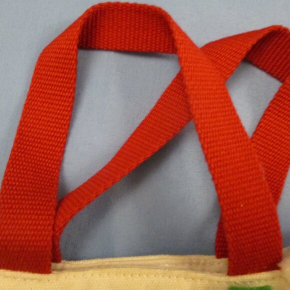 Hello Kitty White Quilted Fabric W. Holly Leafs Lucite Beaded Berries Christmas - Picture 3 of 7